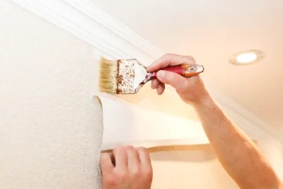 Pose de papier peint à Marin — revêtements muraux et toiles de verre